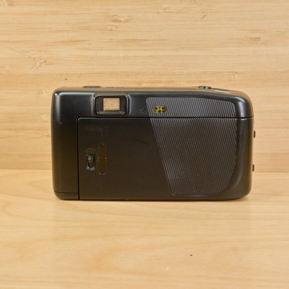 Nikon One Touch 100 / 35mm Point and Shoot Film Camera / Tested & Working - Picture 5 of 8